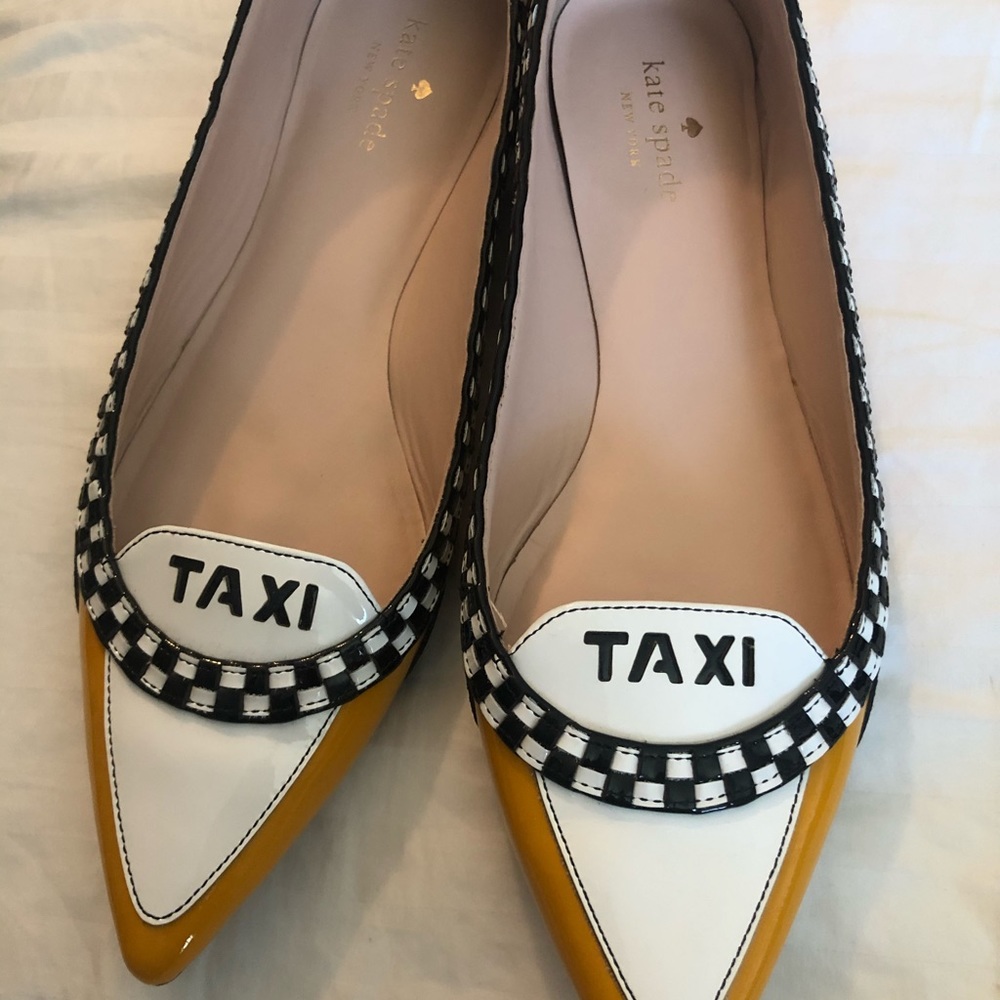 taxi cabs when designing this flat,